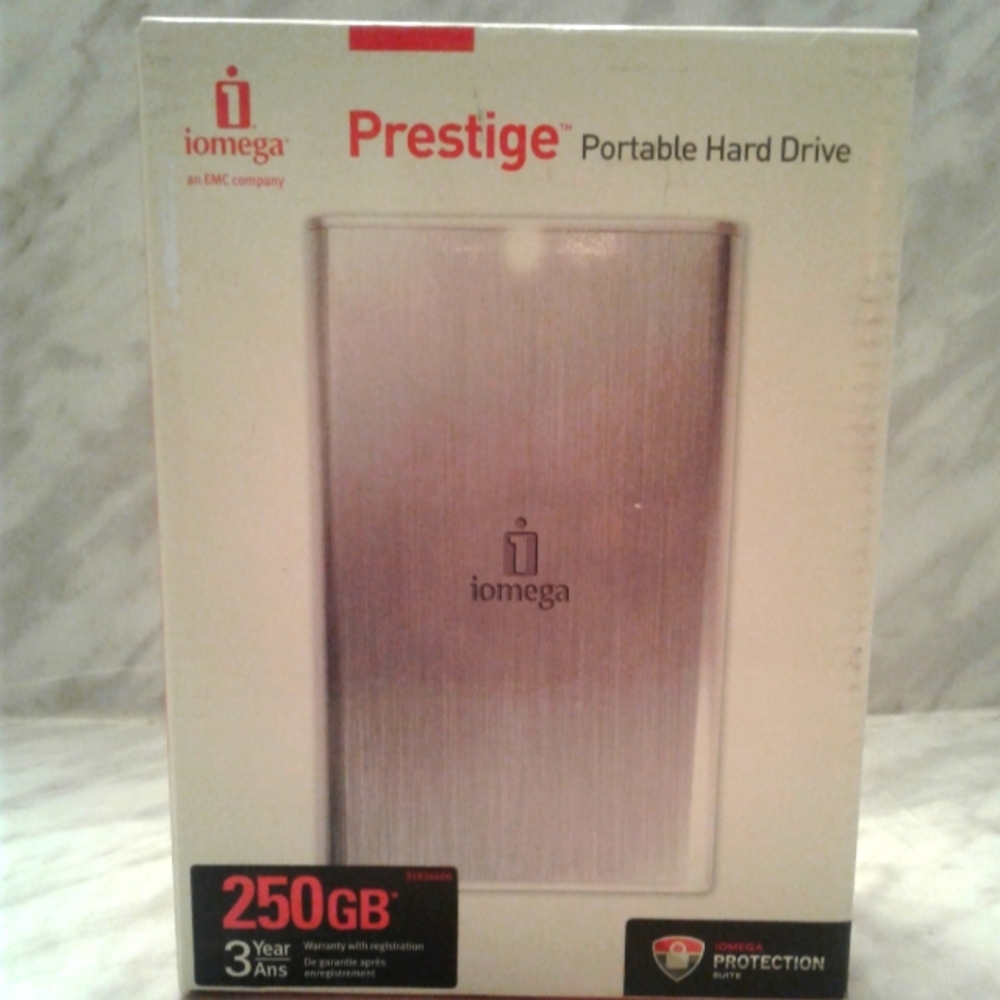 NEW Iomega Prestige Portable Hard Drive 250GB USB 2.0 - PC/Mac
